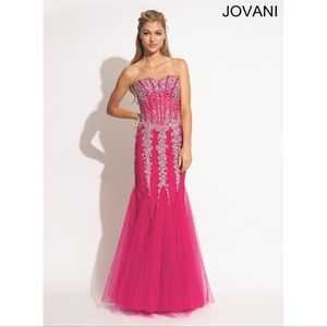 Size 6 but fits more like a 4. 350 OBO